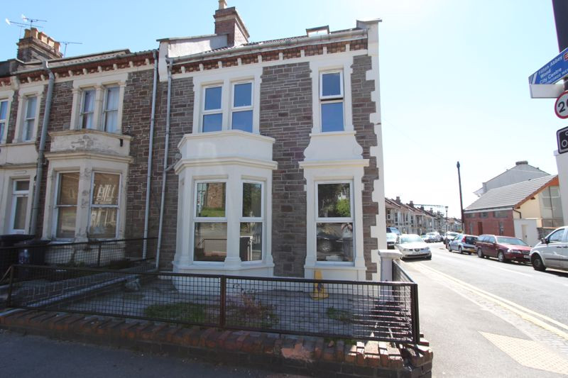 8 bed student house to rent on Gloucester Road, Bristol, BS7 8UA StuRents