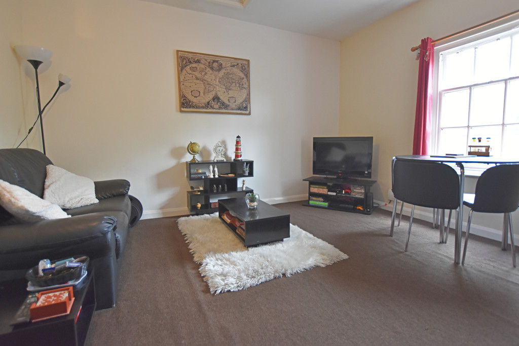 Student studio flat to rent on Mansfield Road, Nottingham, NG1 3FN
