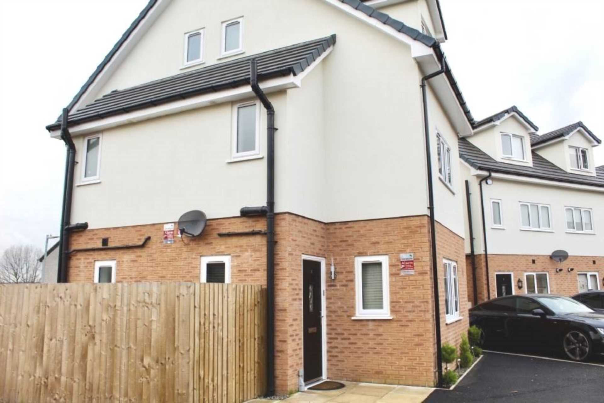 4 bed student house to rent on Moorcroft Gardens, Bolton, BL2 2HX