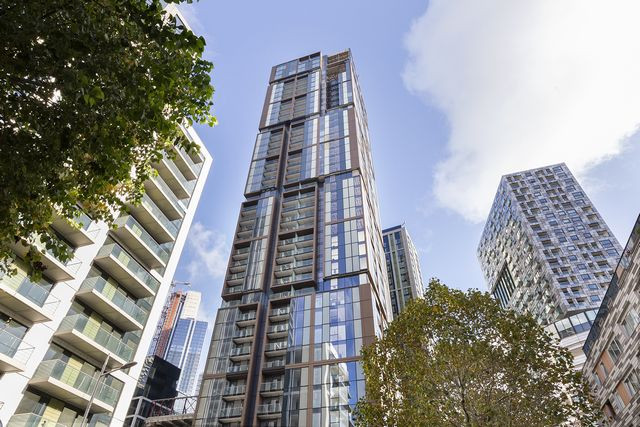 Student studio flat to rent on Maine Tower, London, E14 9DX | StuRents