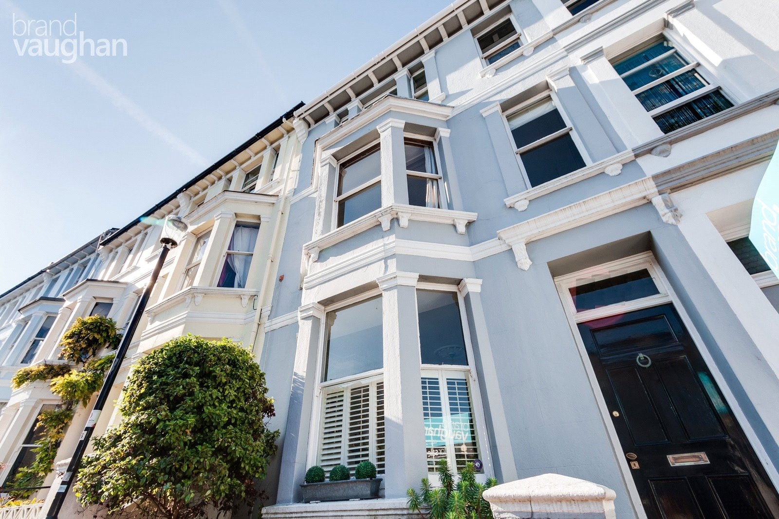 6 bed student house to rent on Roundhill Crescent, Brighton, BN2 3FR