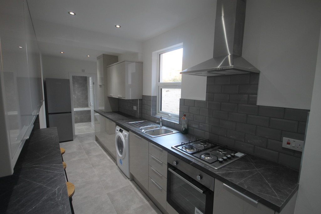4 bed student house to rent on Warwick Street, Leicester, LE3 5SF