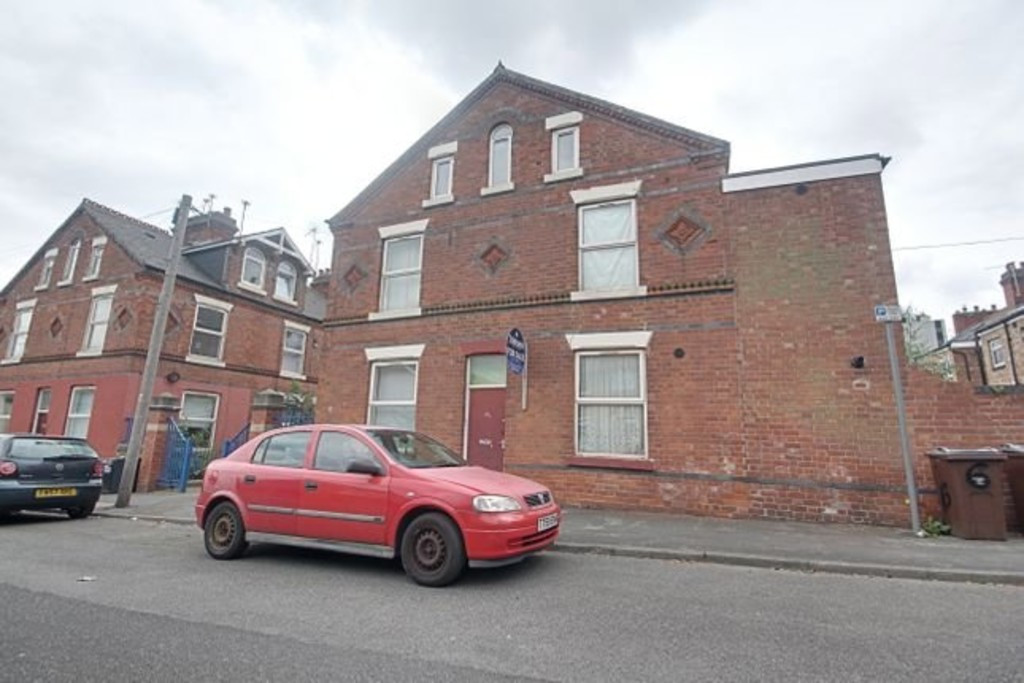 3 bed student house to rent on Lamartine Street, Nottingham, NG3 1GQ