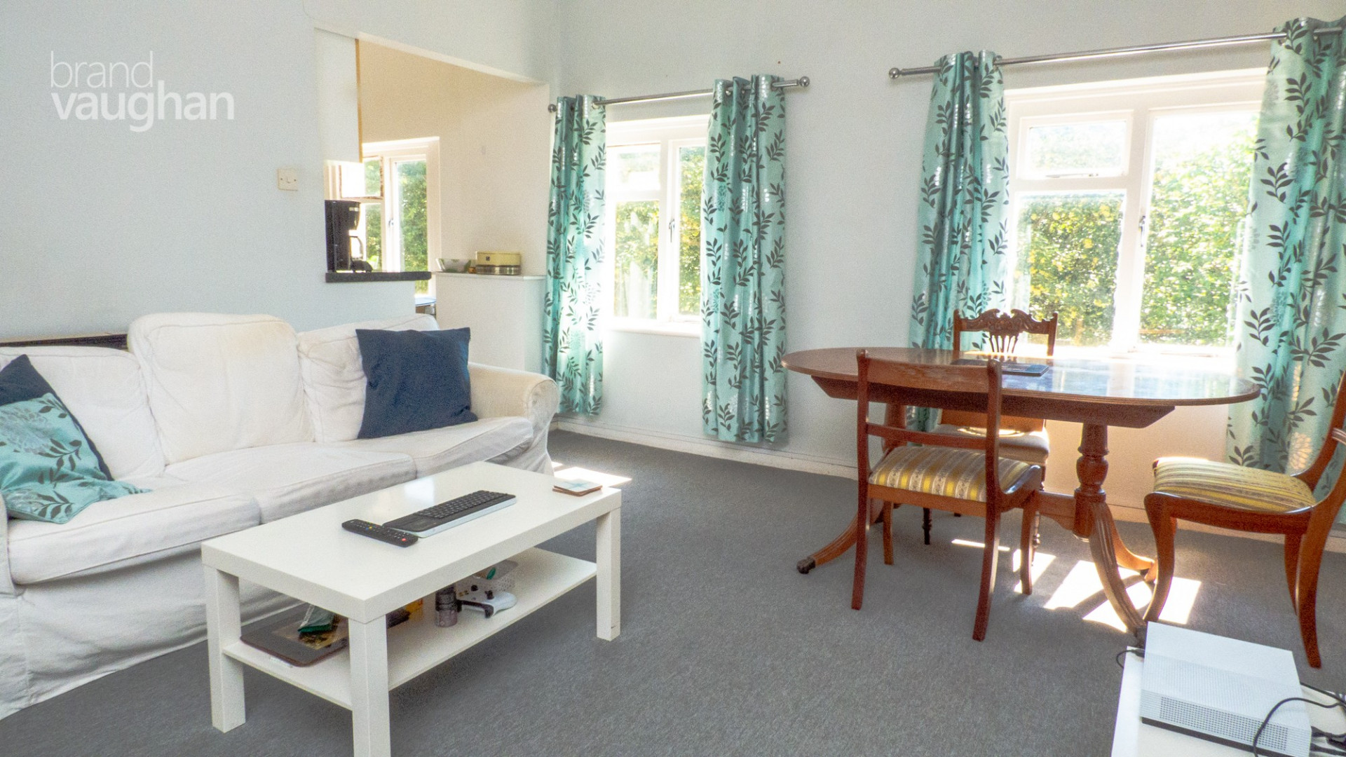 Student studio flat to rent on Norfolk Terrace, Brighton, BN1 3AD