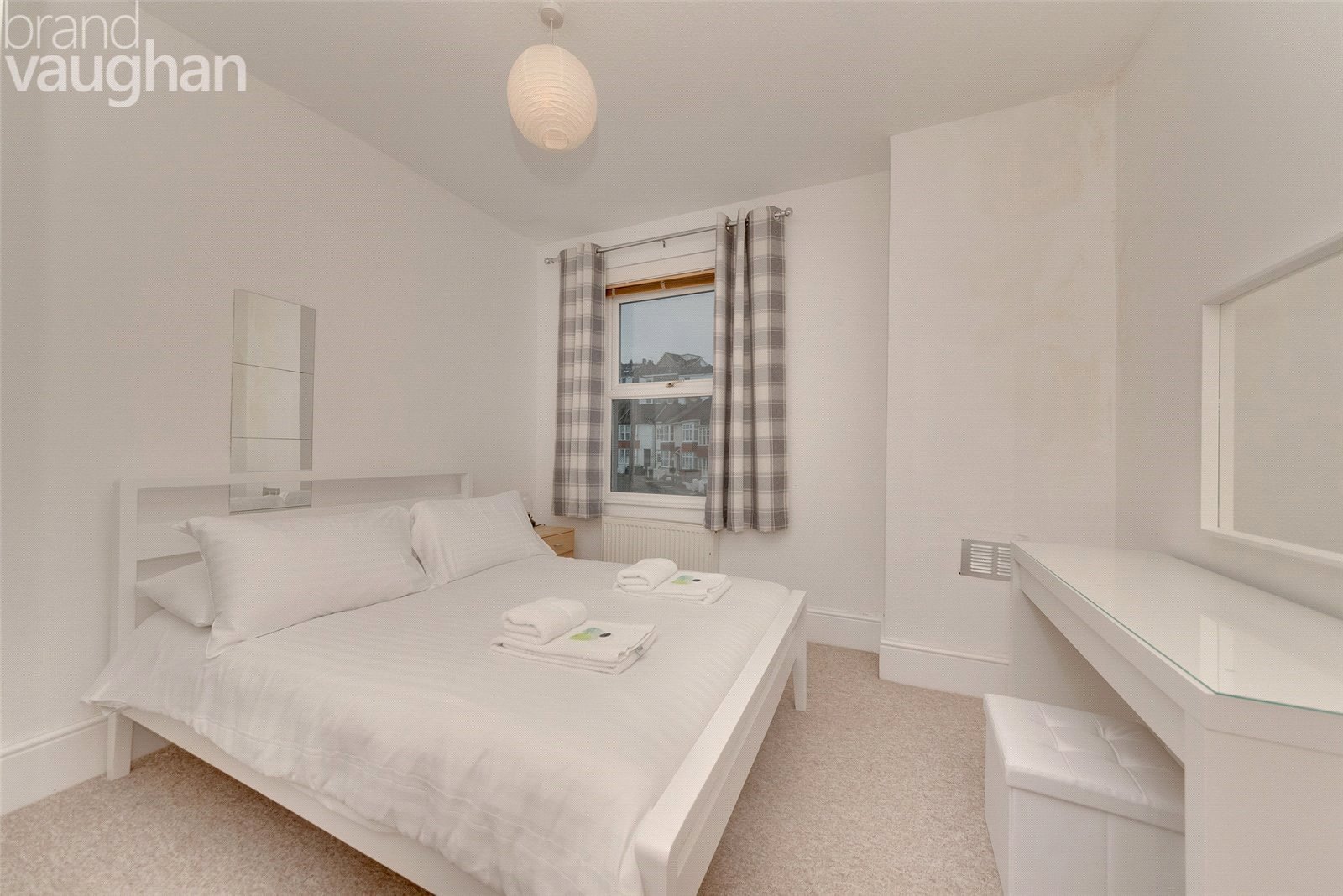 5 bed student house to rent on Robertson Road, Brighton, BN1 5NL StuRents