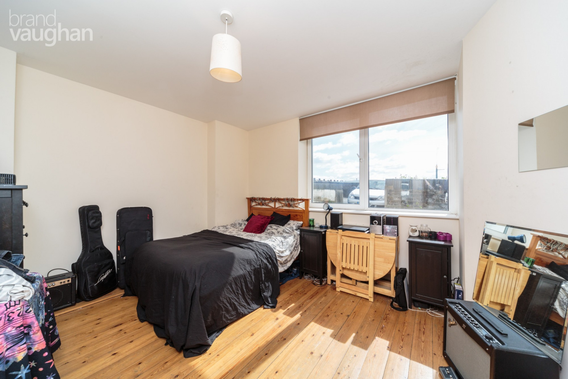 3 bed student house to rent on Holland Road, Brighton, BN3 1JR StuRents