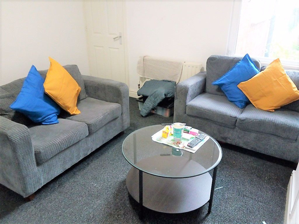 Student studio flat to rent on Bracebridge Street, Nuneaton, CV11 5PD