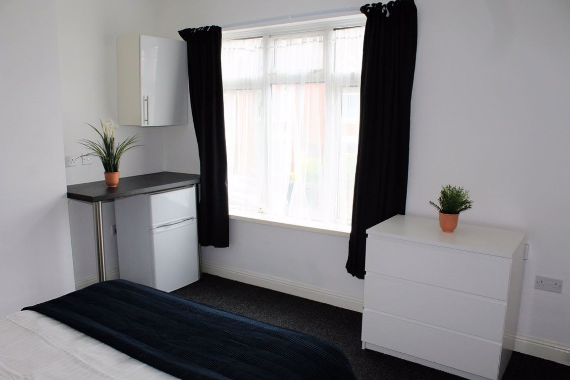 Student studio flat to rent on Bracebridge Street, Nuneaton, CV11 5PD