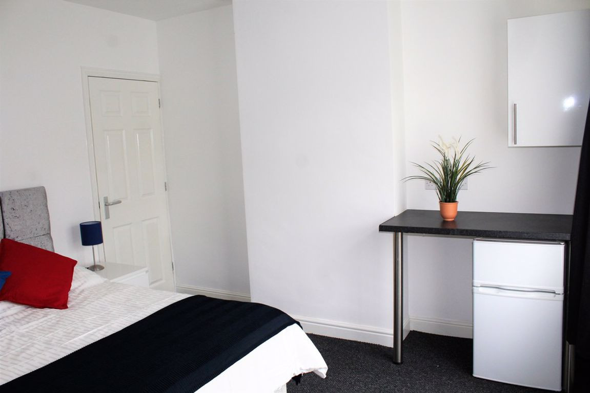 Student studio flat to rent on Bracebridge Street, Nuneaton, CV11 5PD