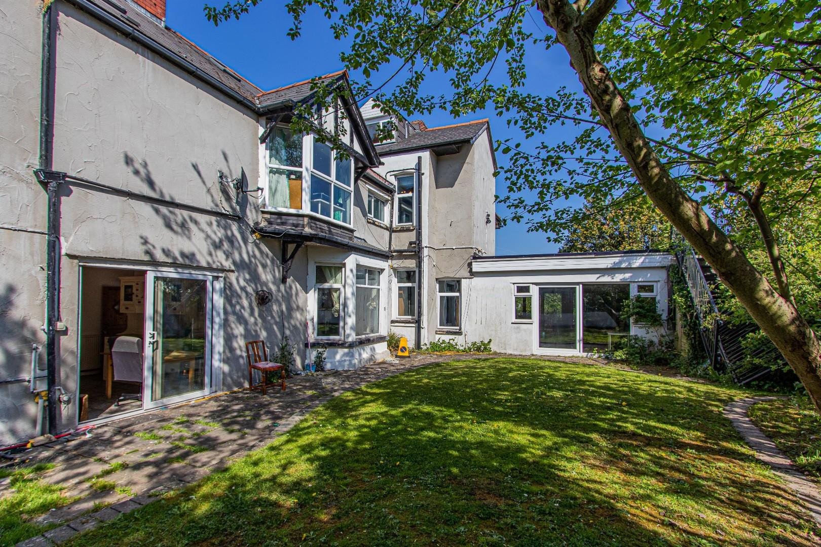 5 bed student house to rent on Lake Road West, Cardiff, CF23 5PJ StuRents