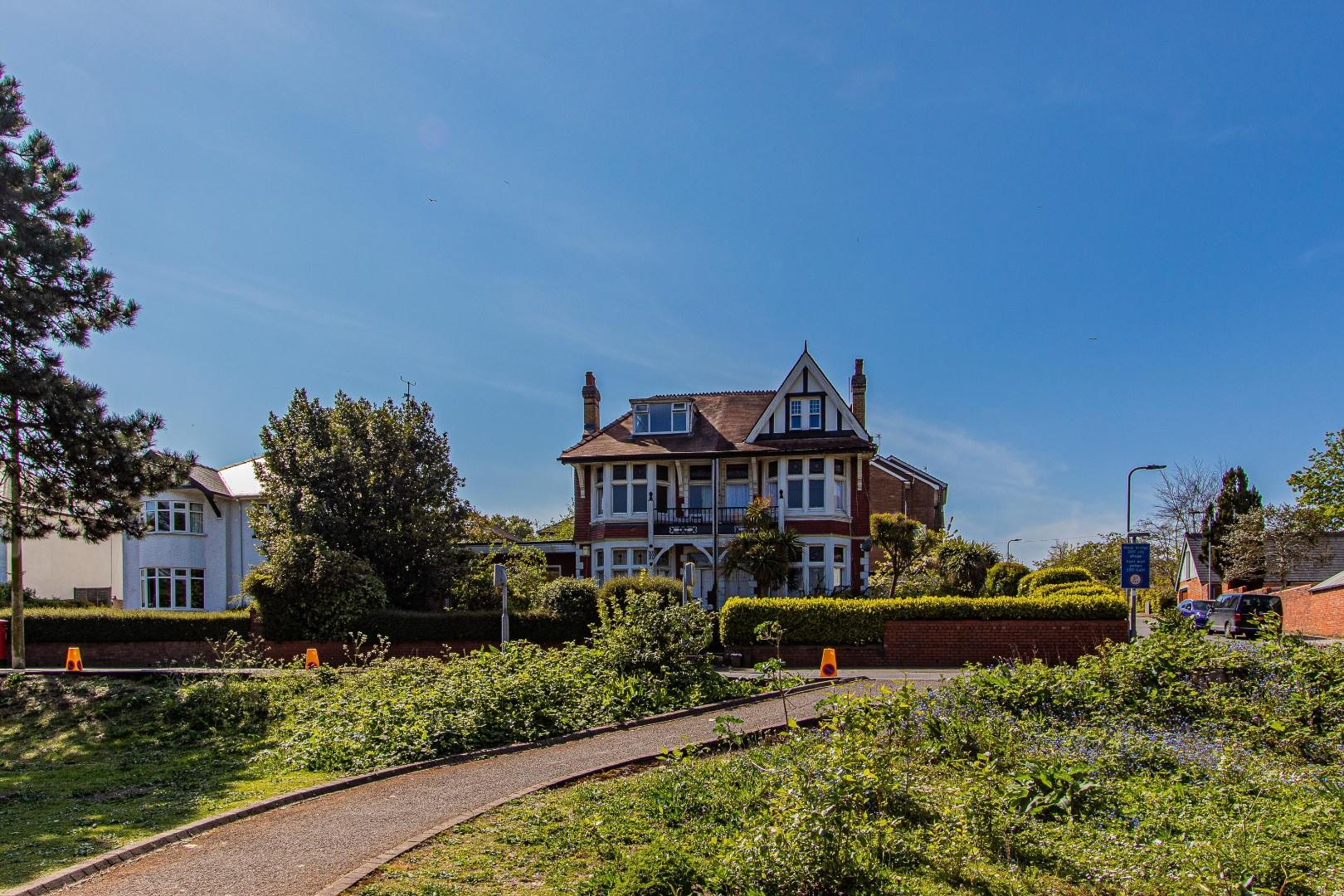 5 bed student house to rent on Lake Road West, Cardiff, CF23 5PJ StuRents