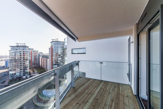 student-studio-flat-to-rent-on-gateway-tower-london-e16-1yn-sturents