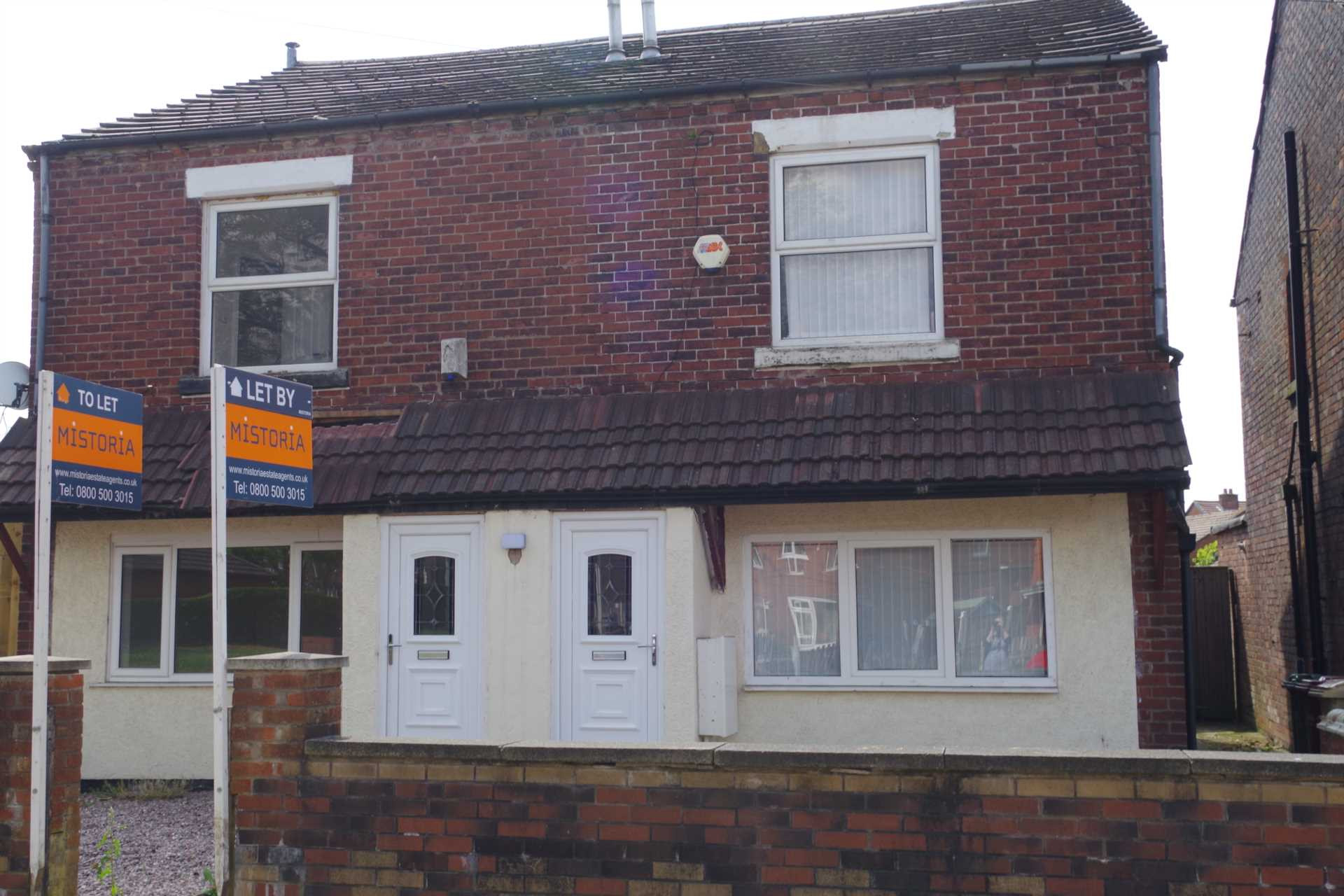 5 bed student house to rent on 32 Victory Road, Little Lever, BL3 1QY
