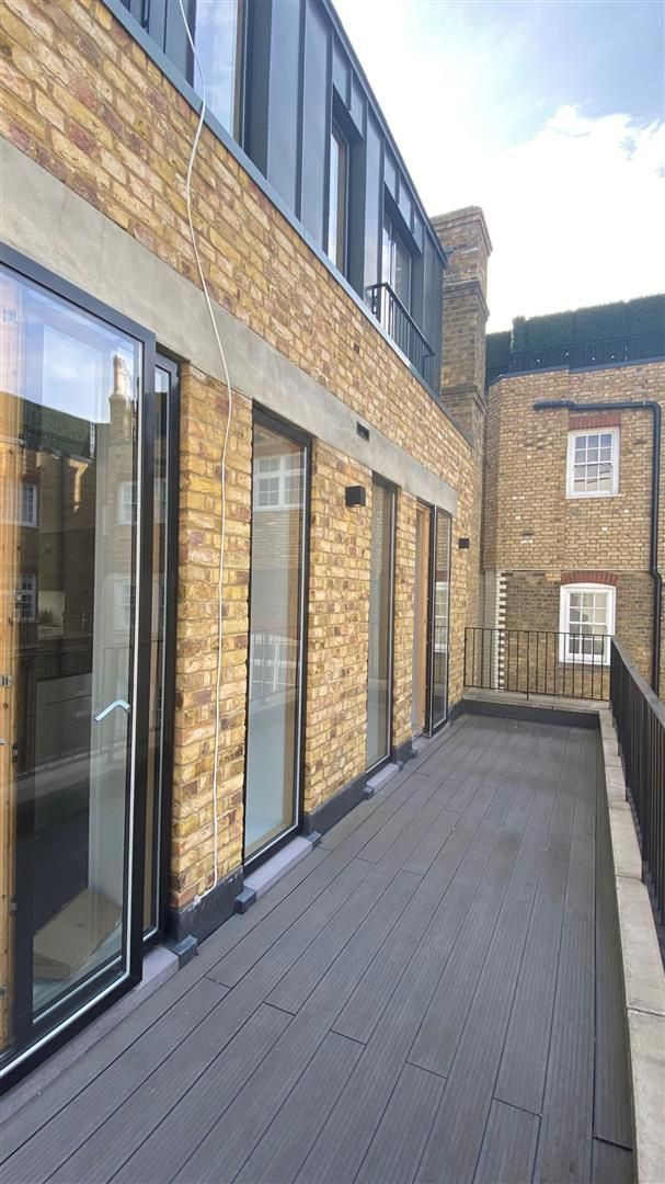 3 bed student house to rent on Bolsover Street, London, W1W 5NU StuRents