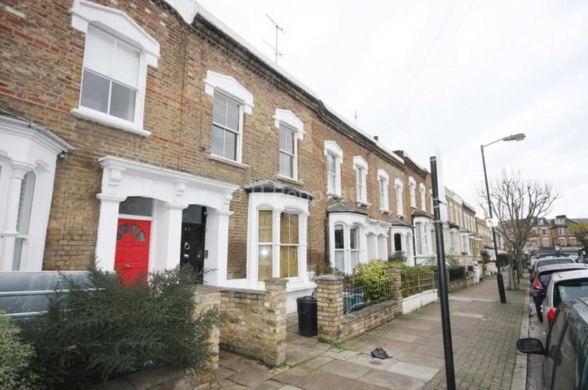 2 bed student house to rent on Canning Road, London, N5 2JR StuRents