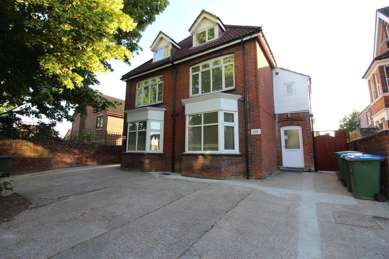 7 bed student house to rent on Hill Lane, Southampton, SO15 5BA StuRents