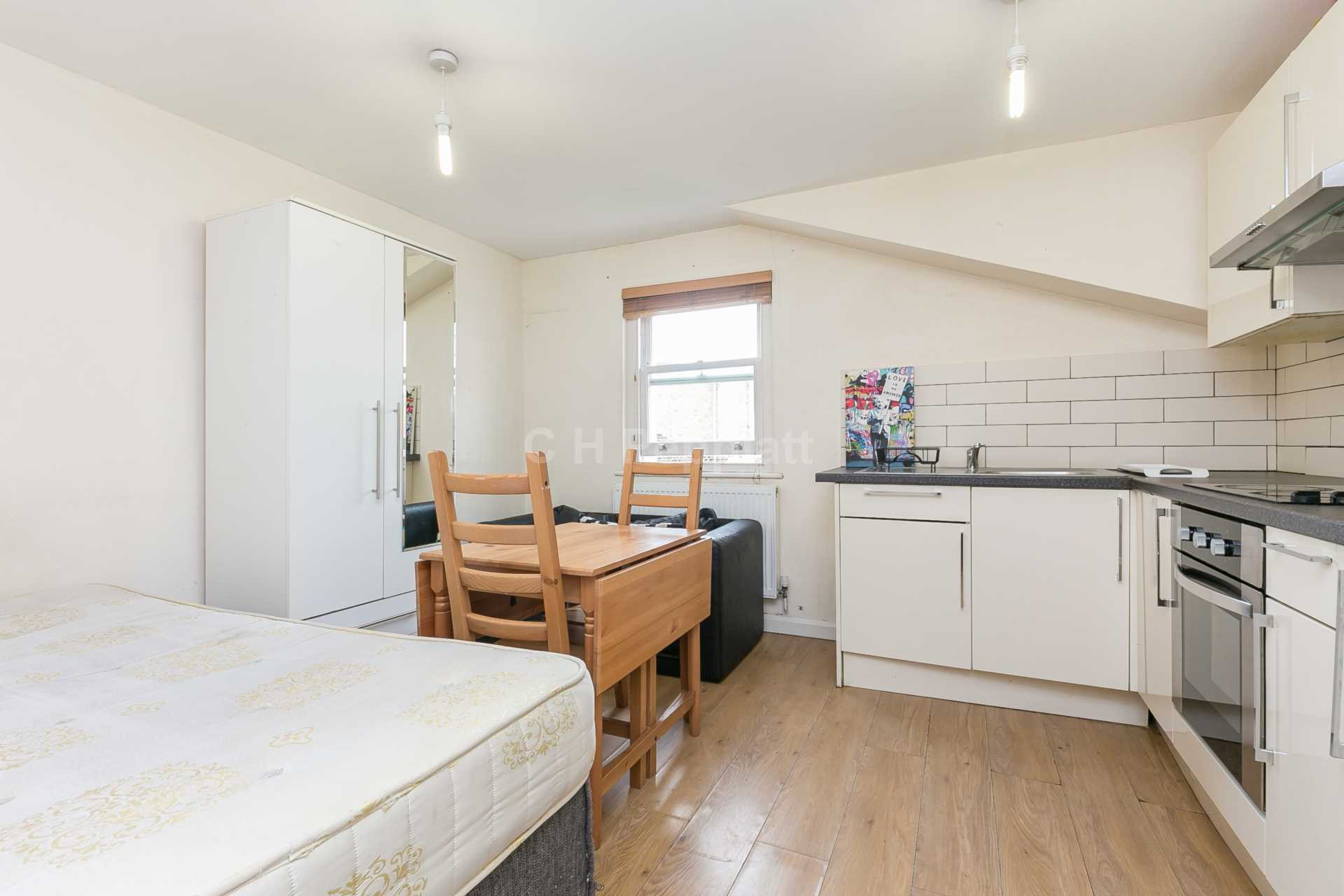 Student studio flat to rent on Royal College Street, London, NW1 0SG