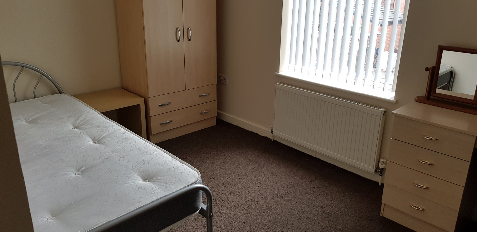 6 bed student house to rent on Street, Manchester, M14 4DH StuRents