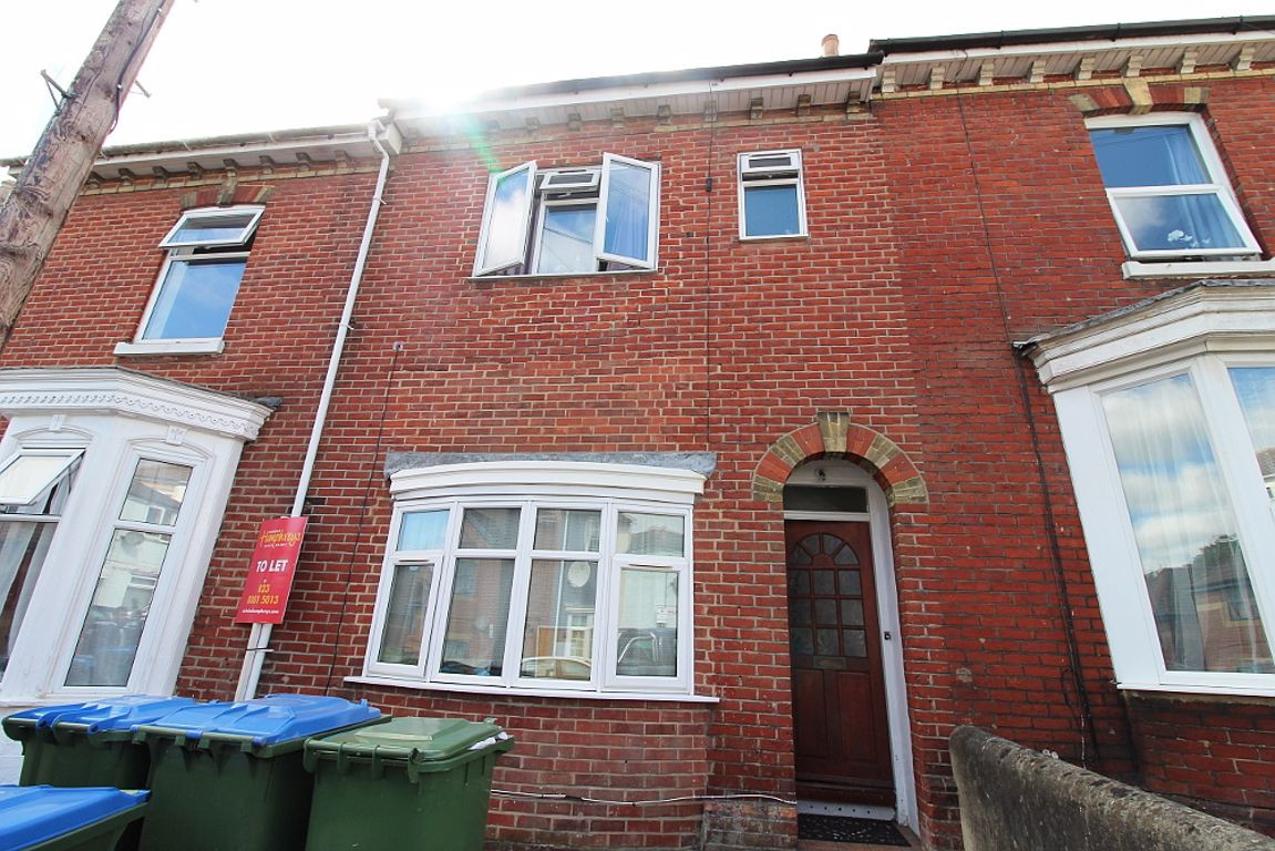 7 bed student house to rent on Foster Road, Southampton, SO14 6RR