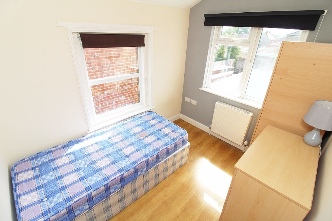 6 bed student house to rent on Lodge Road, Southampton, SO14 6RP StuRents