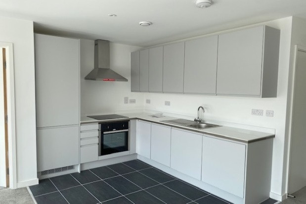 2 bed student house to rent on Burlington Square, Manchester, M15 6JP ...