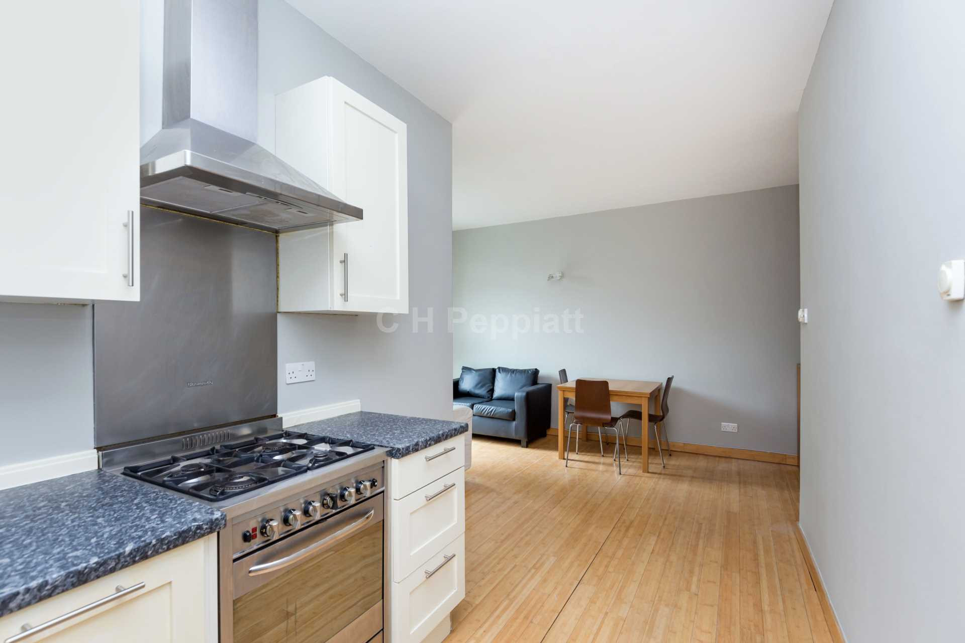 3 bed student house to rent on Hanley Road, London, N4 3DU StuRents