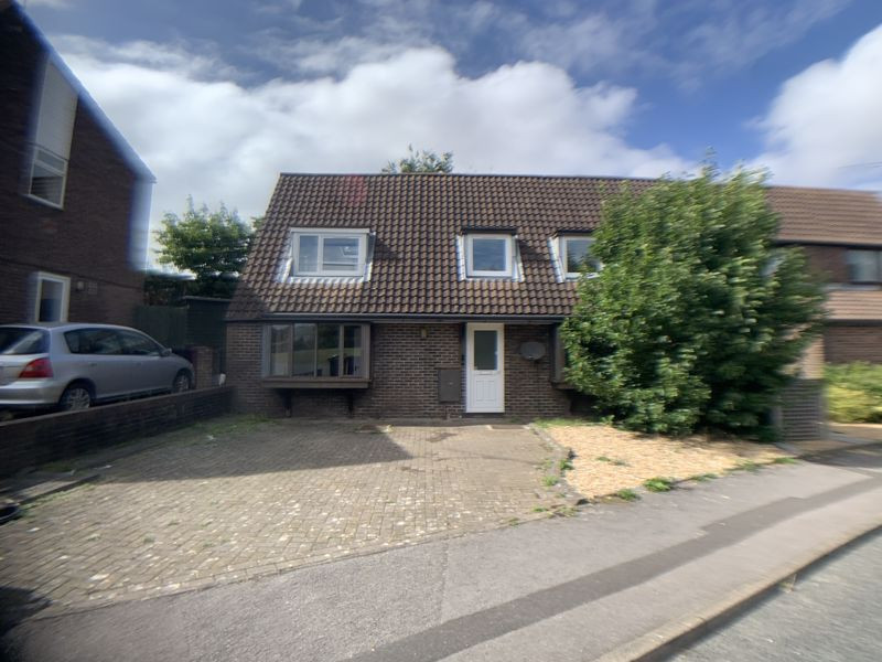 6 bed student house to rent on Croft Mead, Chichester, PO19 6XT StuRents