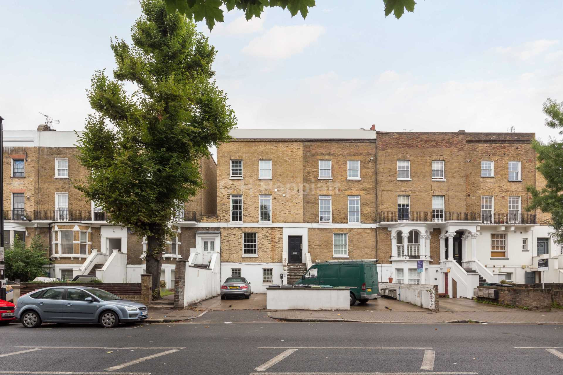 Student studio flat to rent on Hanley Road, London, N4 3DU StuRents