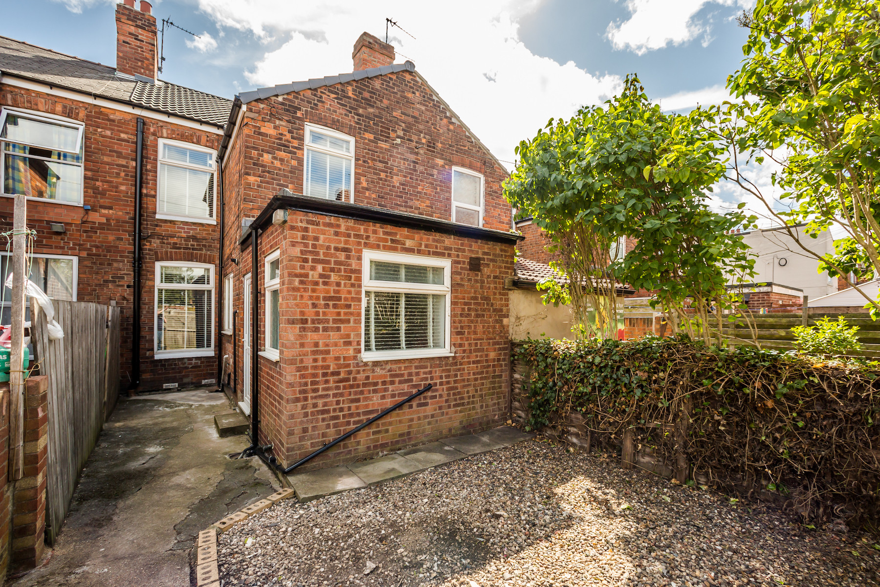 4 bed student house to rent on Newland Avenue, Hull, HU5 2EL StuRents