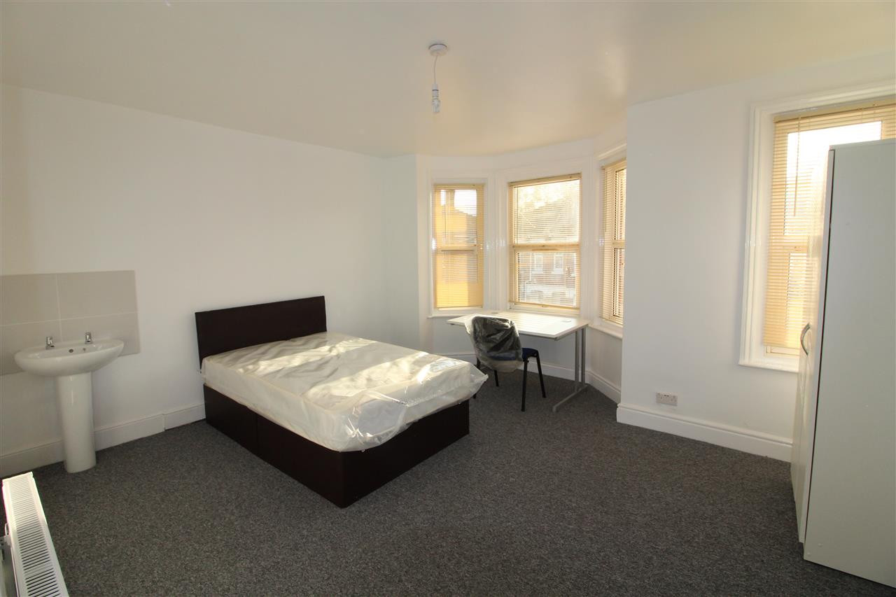 5 bed student house to rent on Road, Southampton, SO15 2FT