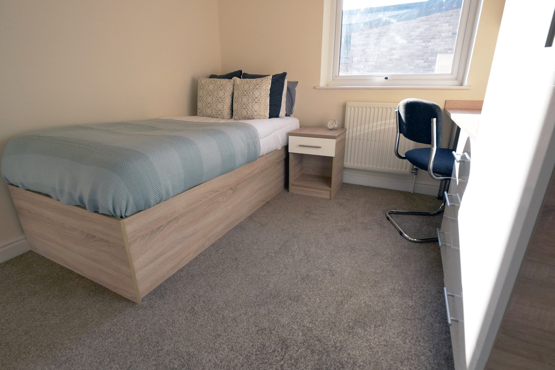 6 bed student house to rent on Histon Road, Cambridge, CB4 3JB StuRents