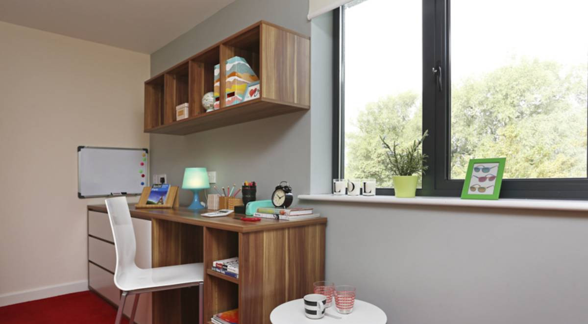 Deluxe Ensuite Kentish House student 1 bed flat to rent on Parham Road, Canterbury, CT1 1YN