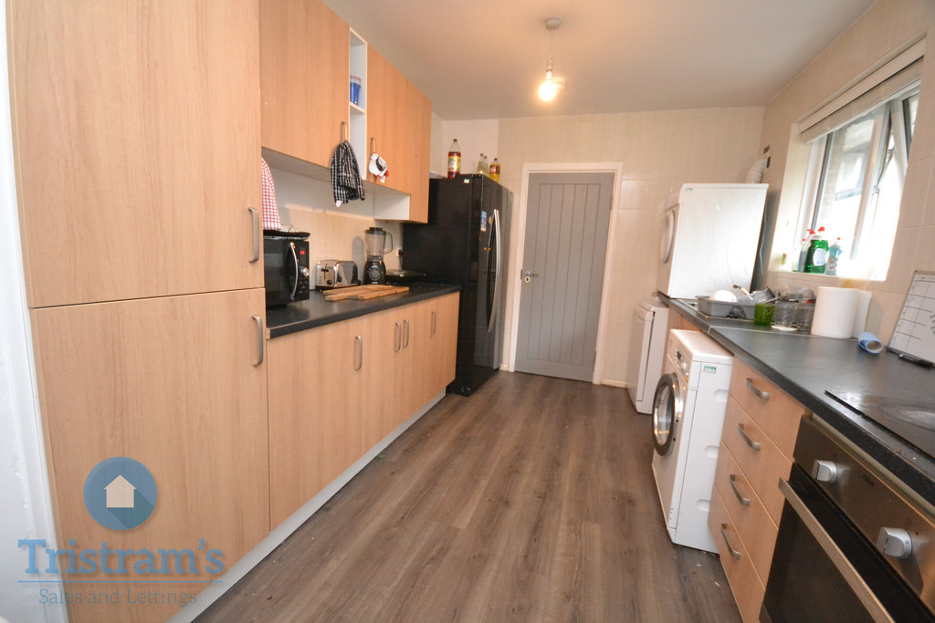 5 bed student house to rent on Oundle Drive, Nottingham, NG8 1BN StuRents