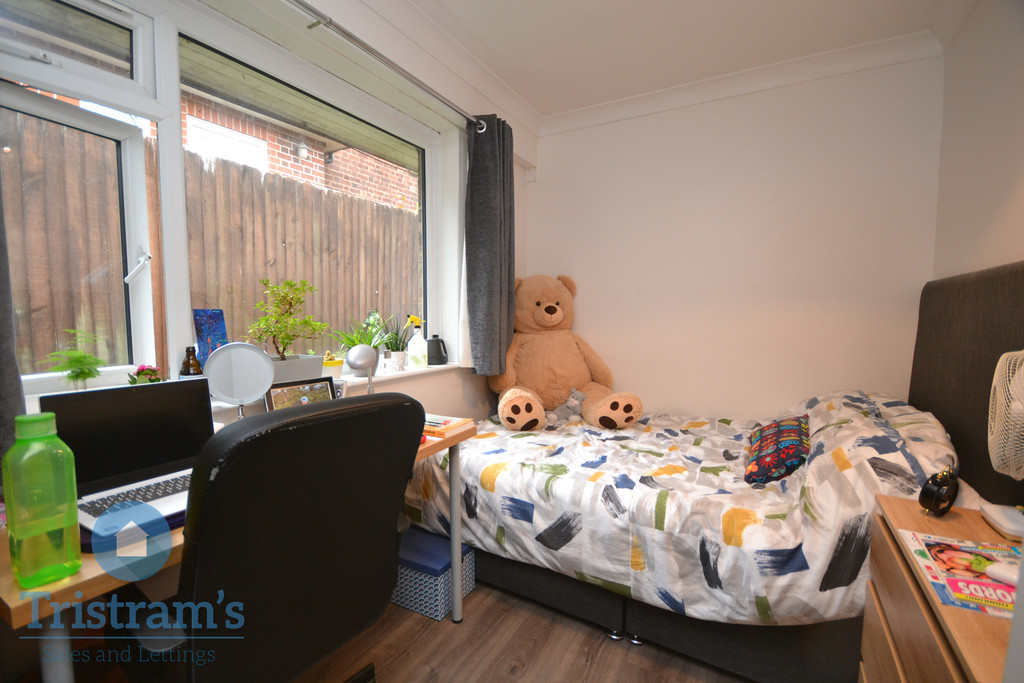 5 bed student house to rent on Oundle Drive, Nottingham, NG8 1BN StuRents