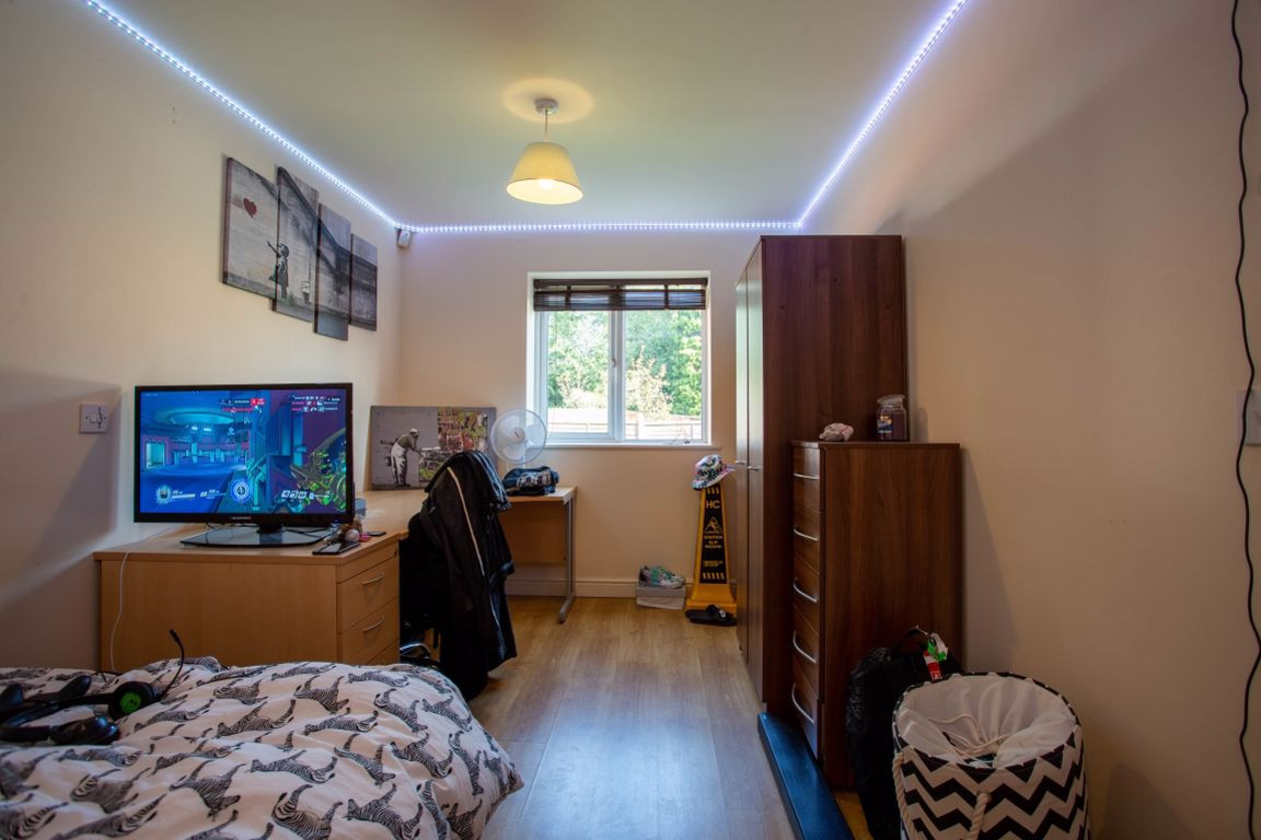 4 bed in Loughborough Parklands Drive StuRents