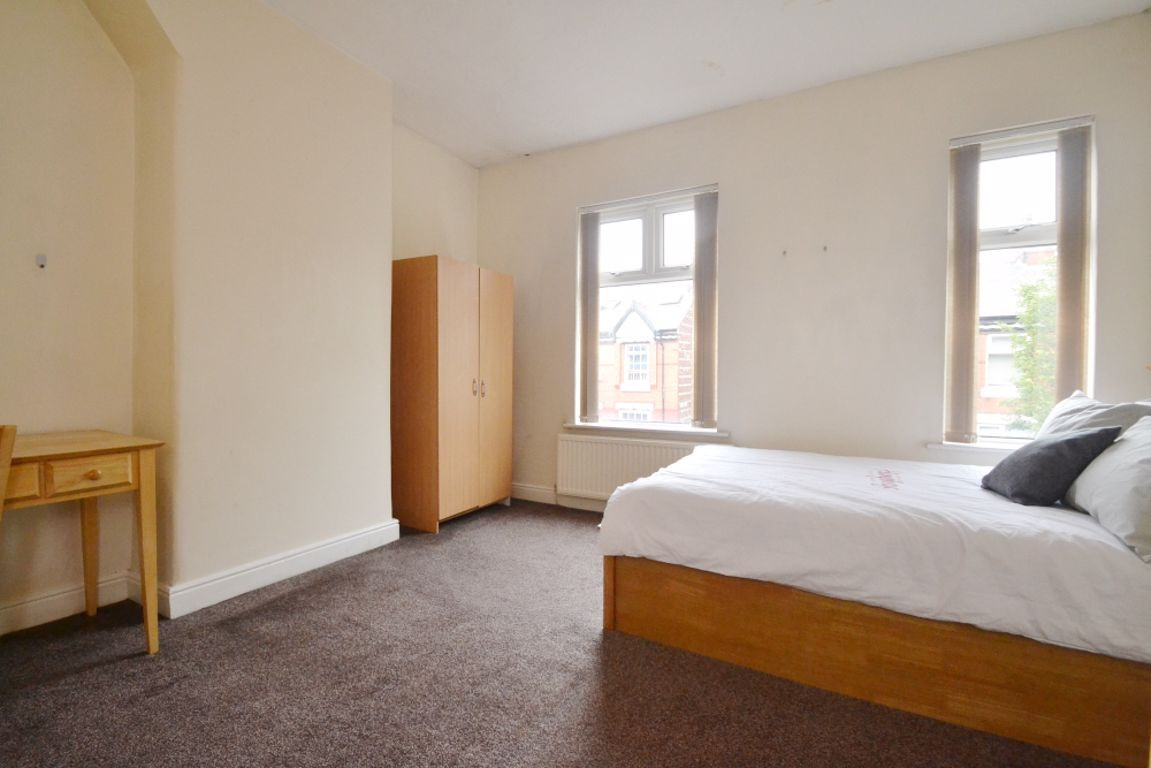 2 bed student house to rent on Thornton Road, Manchester, M14 7NU