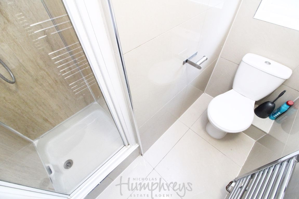 4 bed student house to rent on Whitby Drive N/A, Reading, RG1 5HW