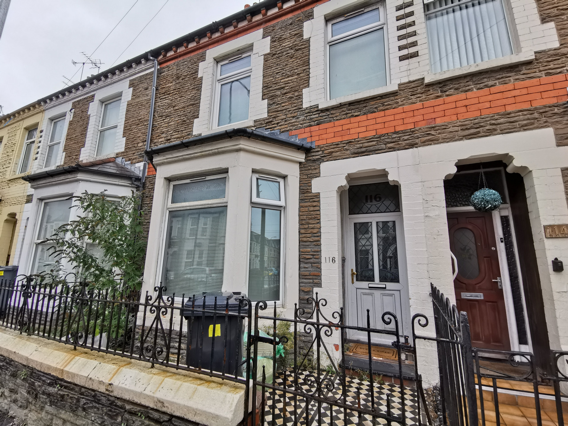 6 bed student house to rent on Mackintosh Place, Cardiff, CF24 4RR