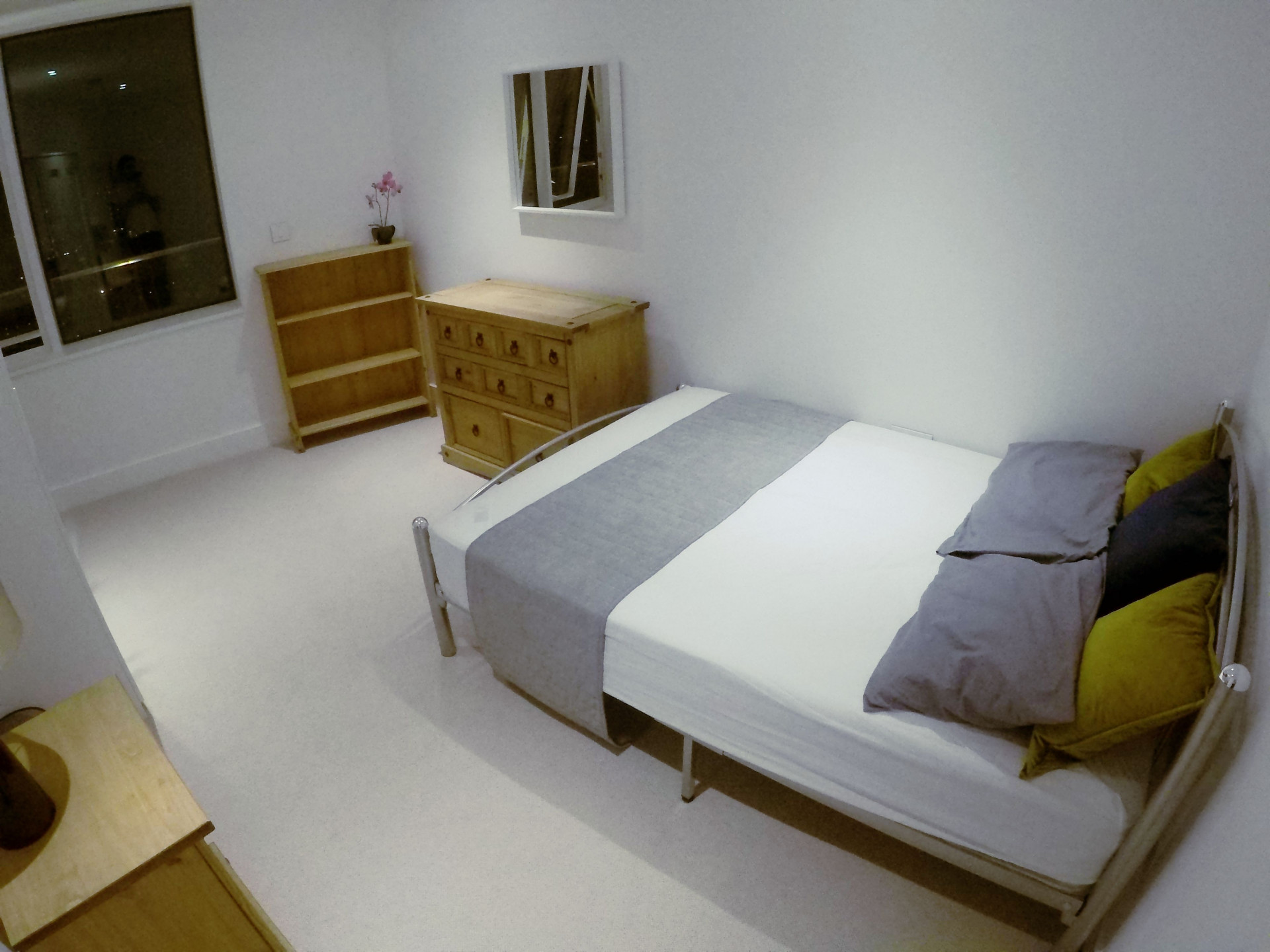 1 bed student house to rent on ROOM C, FLAT 122 LOMBARD WHARF, 12