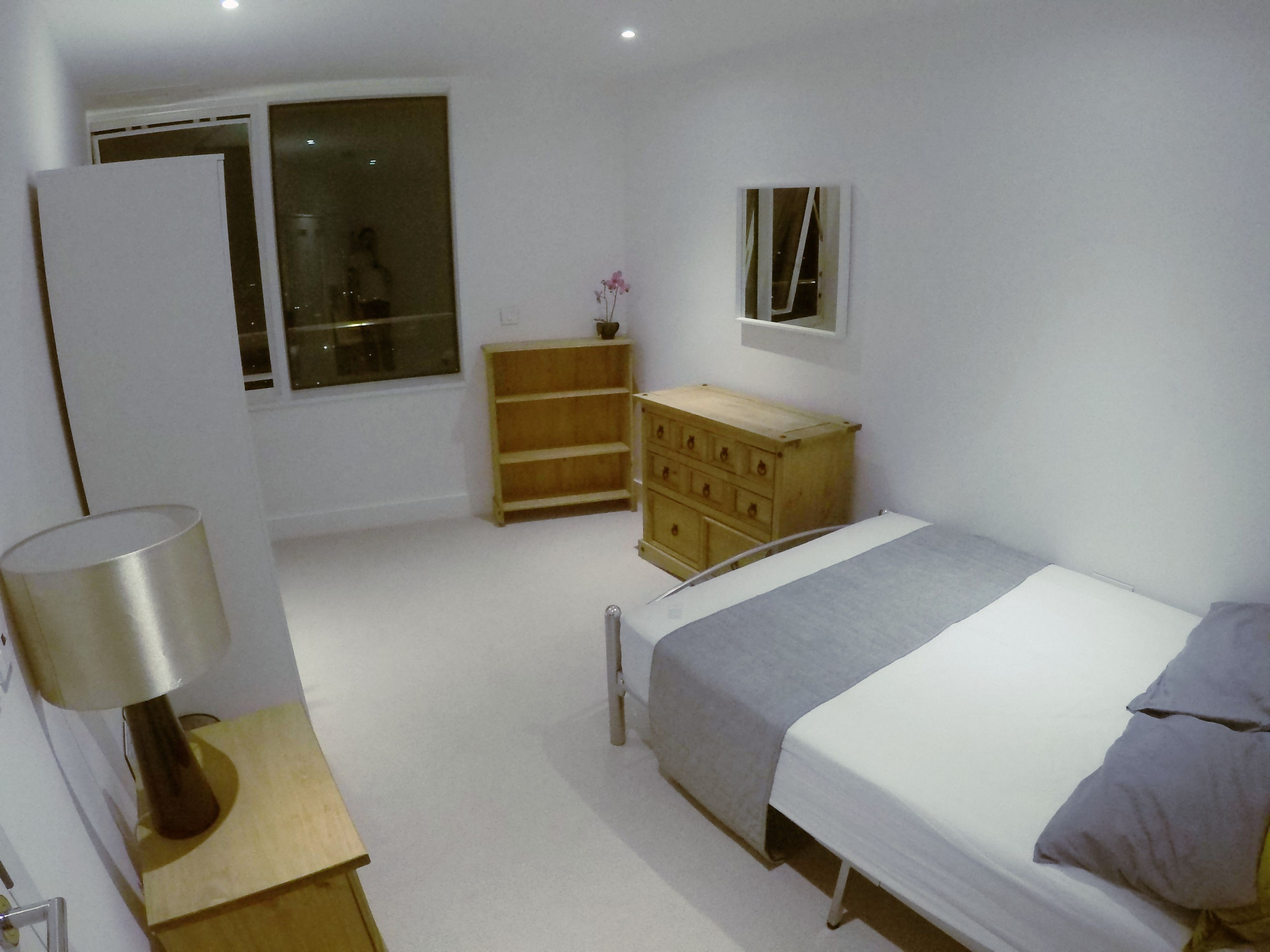 1 bed student house to rent on ROOM C, FLAT 122 LOMBARD WHARF, 12