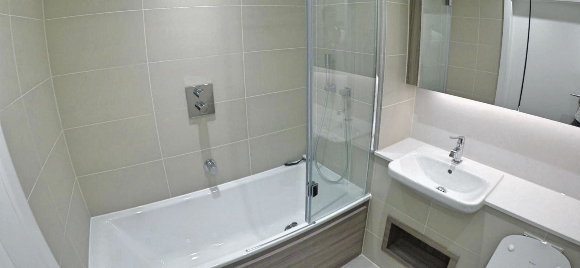 1 bed student house to rent on ROOM C, FLAT 122 LOMBARD WHARF, 12