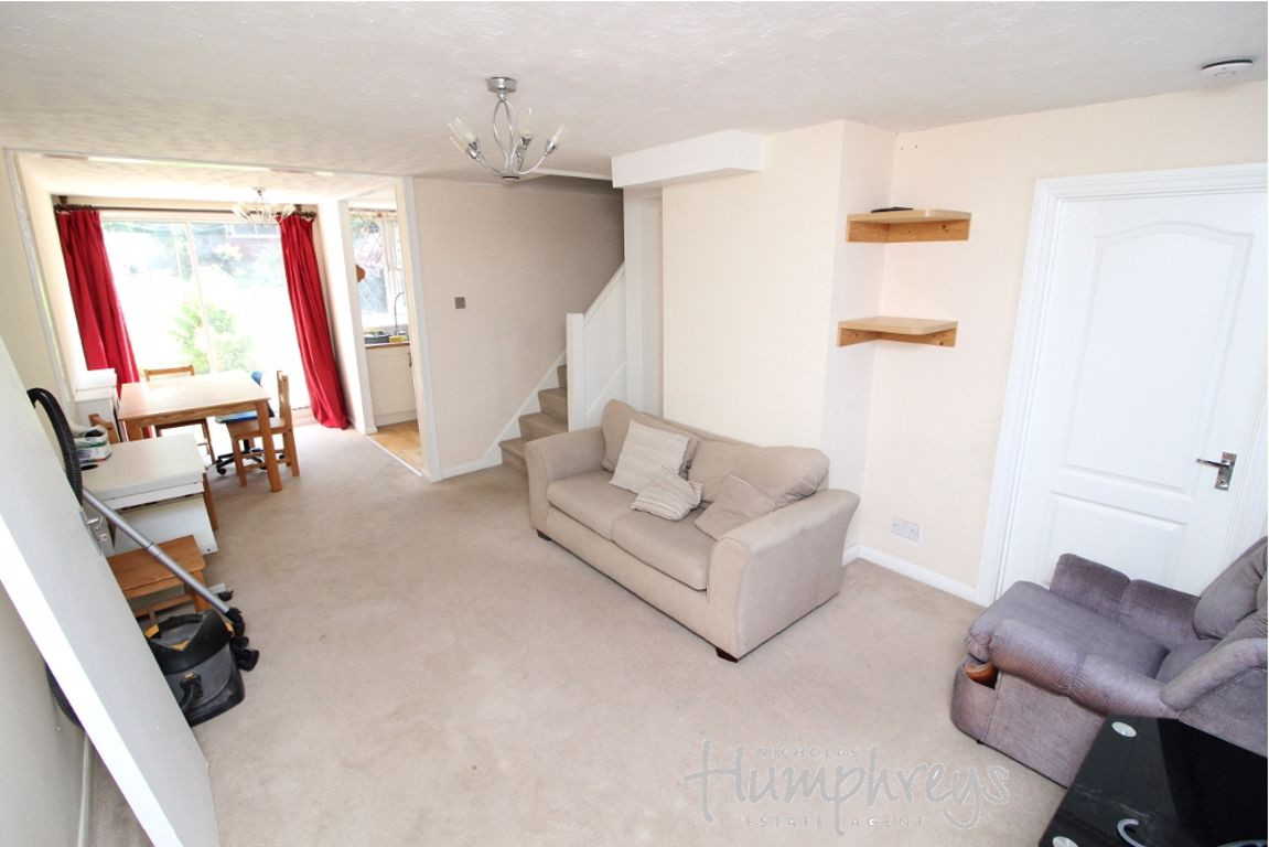 4 bed student house to rent on Barnsdale Road, Reading, RG2 7JG StuRents