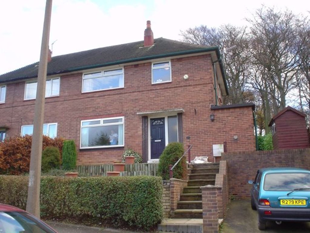 3 bed student house to rent on Foxcroft Mount, Leeds, LS6 3NW StuRents