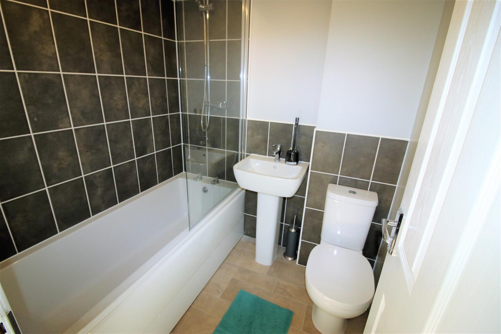 2 bed student house to rent on Launds Gardens, Galgate, LA2 0LE StuRents