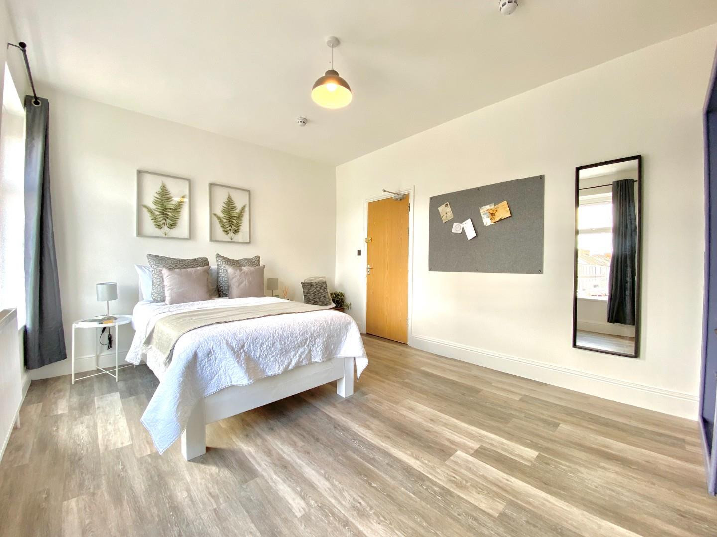 5 bed student house to rent on Llantrisant Street, Cardiff, CF24 4JE