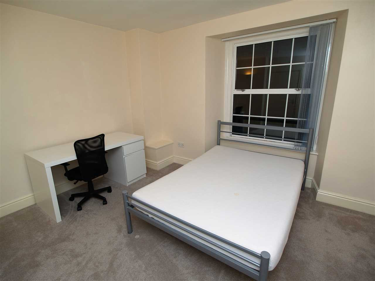 3 bed student house to rent on Flat 1, 7 Bedford Terrace, Plymouth, PL4 ...