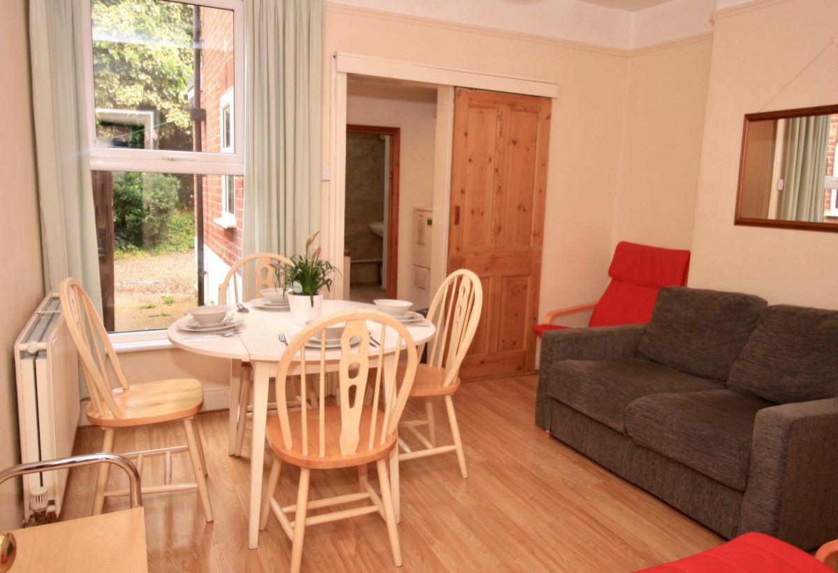 4 bed student house to rent on Avenue Road, Norwich, NR2 3HL StuRents