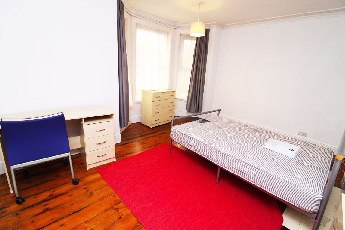 5 bed student house to rent on Morris Road, Southampton, SO15 2BR StuRents