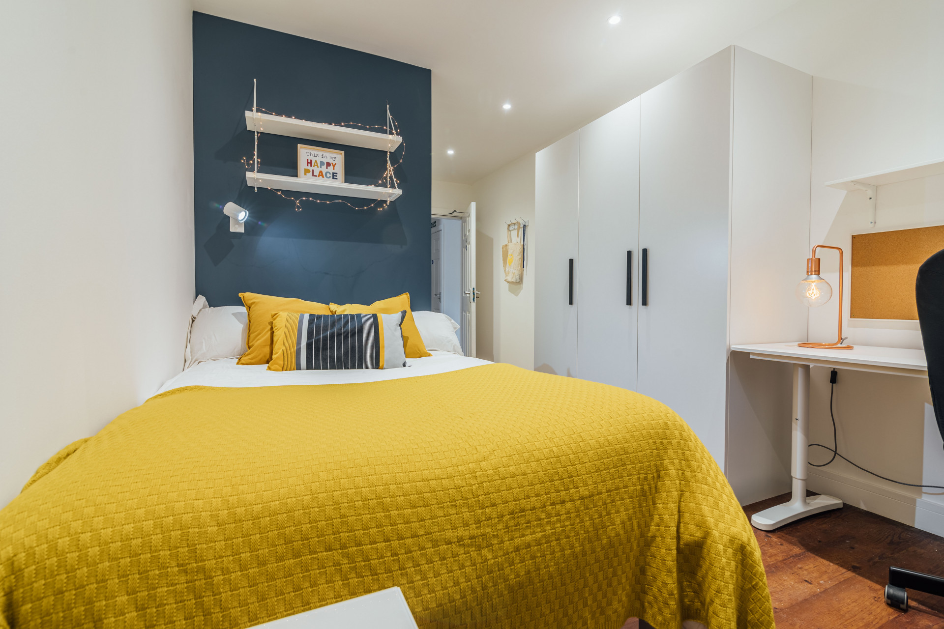 Apartment student 5 bed flat to rent on Beverley Road, Hull, HU5 1LA