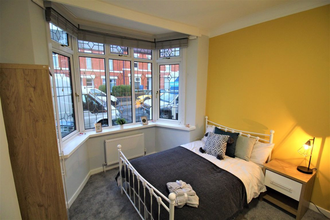 Student studio flat to rent on Sir Thomas Whites Road, Coventry, CV5